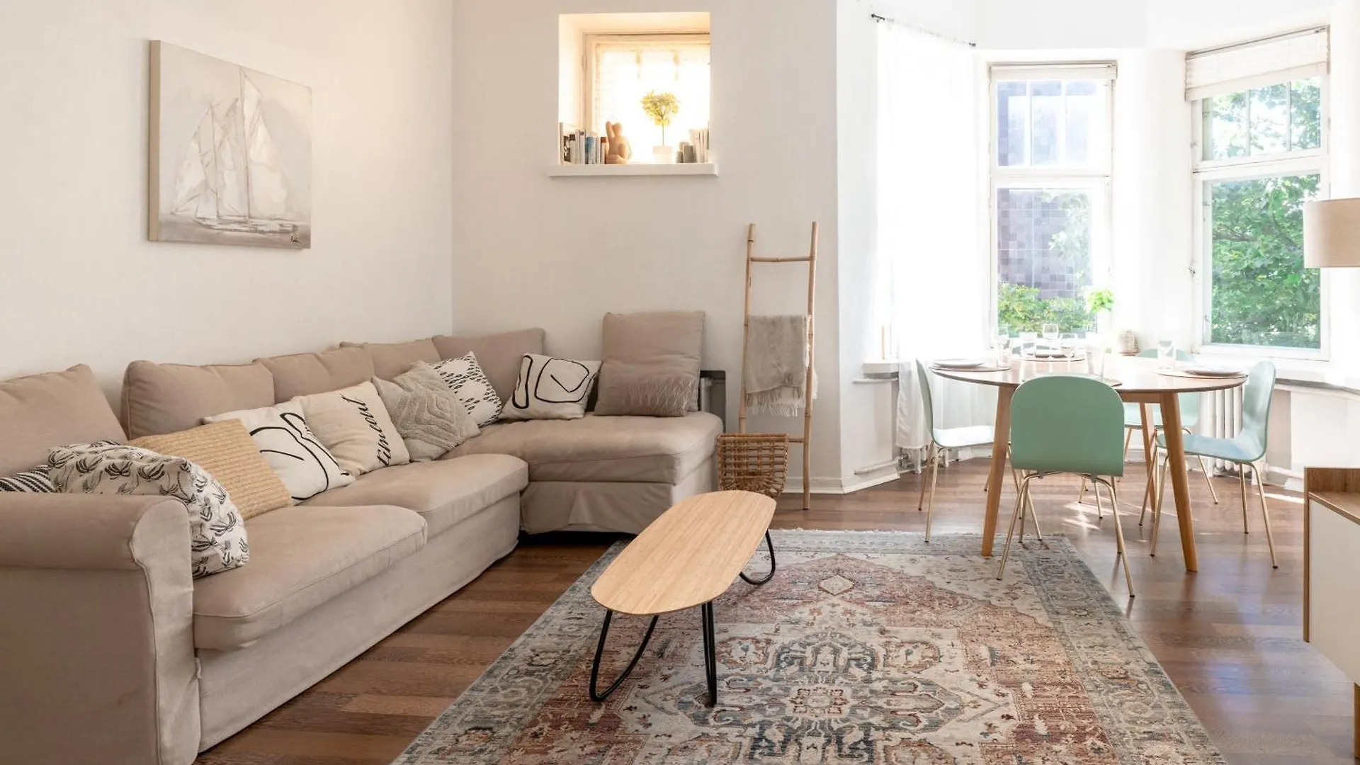 2Ndhomes 2Br City Center Apartment With Balcony & Park View Helsinki